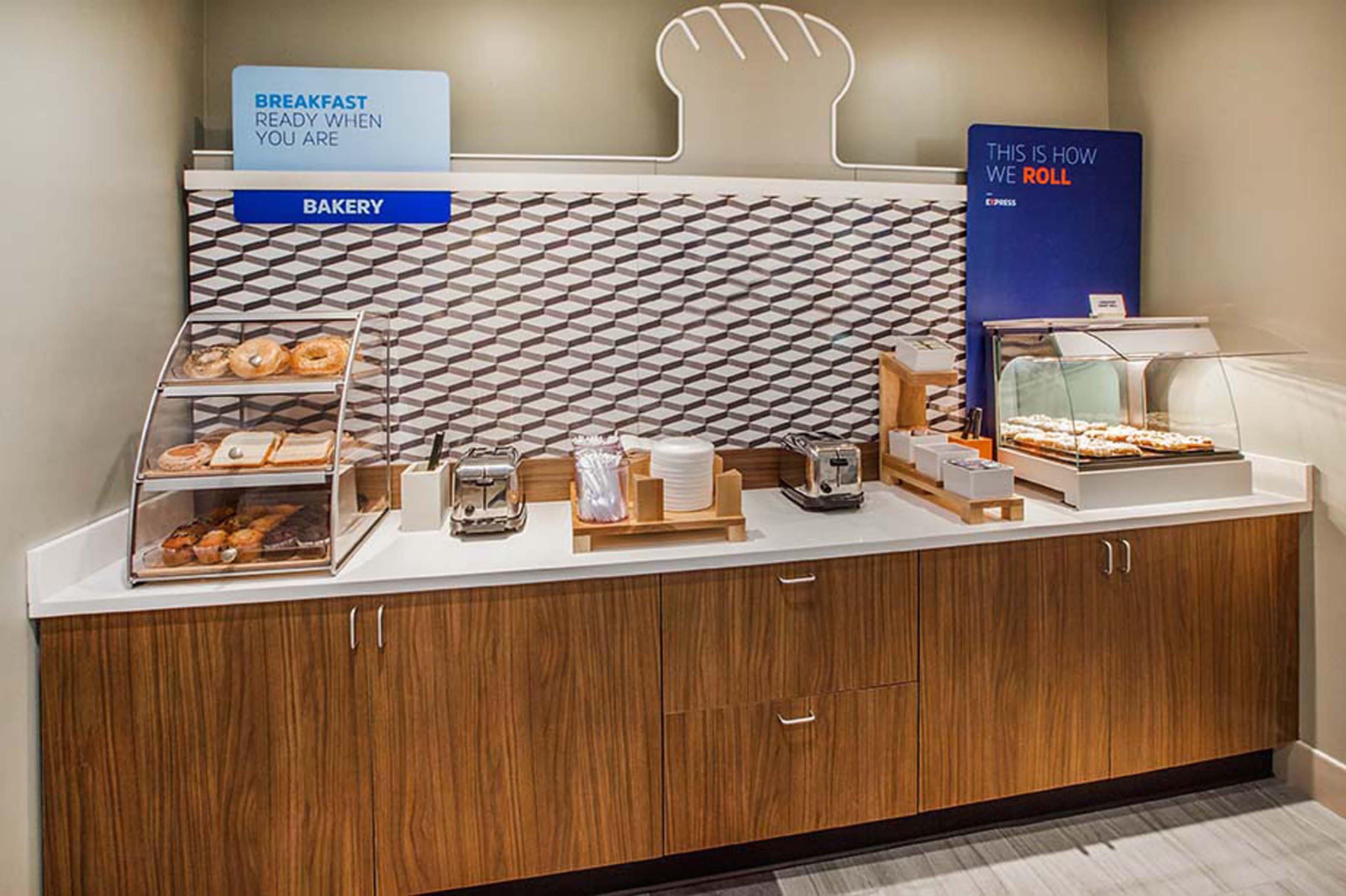 Holiday Inn Express & Suites Detroit - Novi By Ihg Экстерьер фото