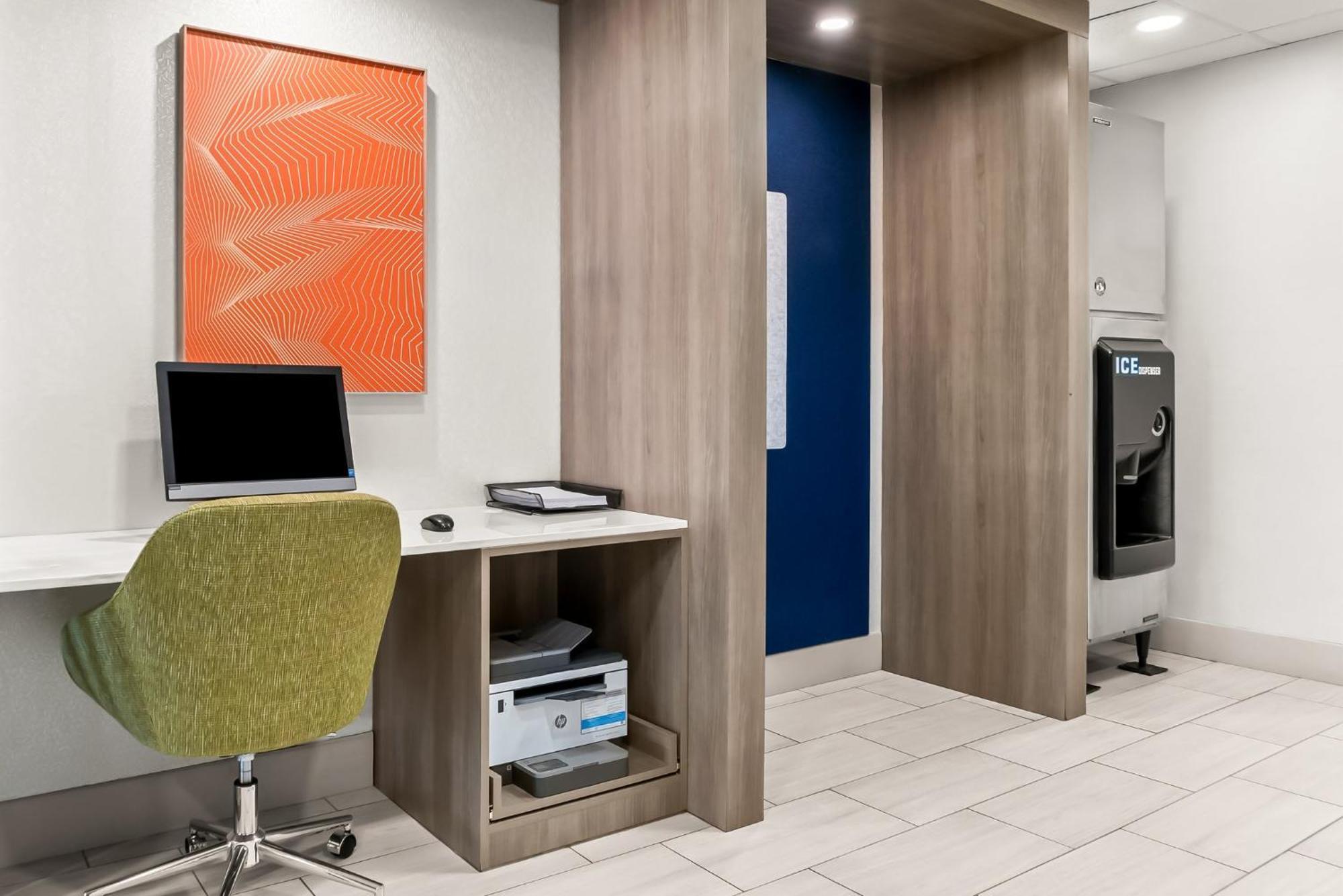 Holiday Inn Express & Suites Detroit - Novi By Ihg Экстерьер фото